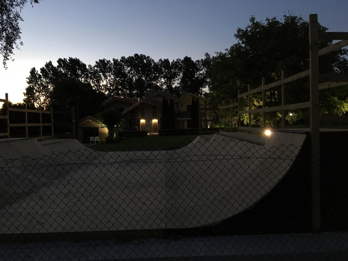 Somo Surfskate Hostel Кастанедо Экстерьер фото